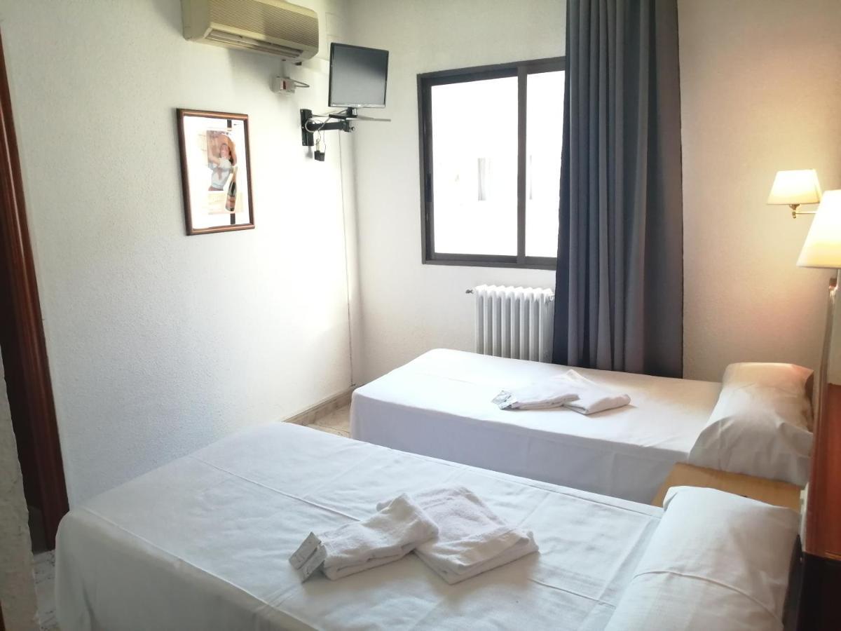 Hostal Jaime I ウエスカ エクステリア 写真