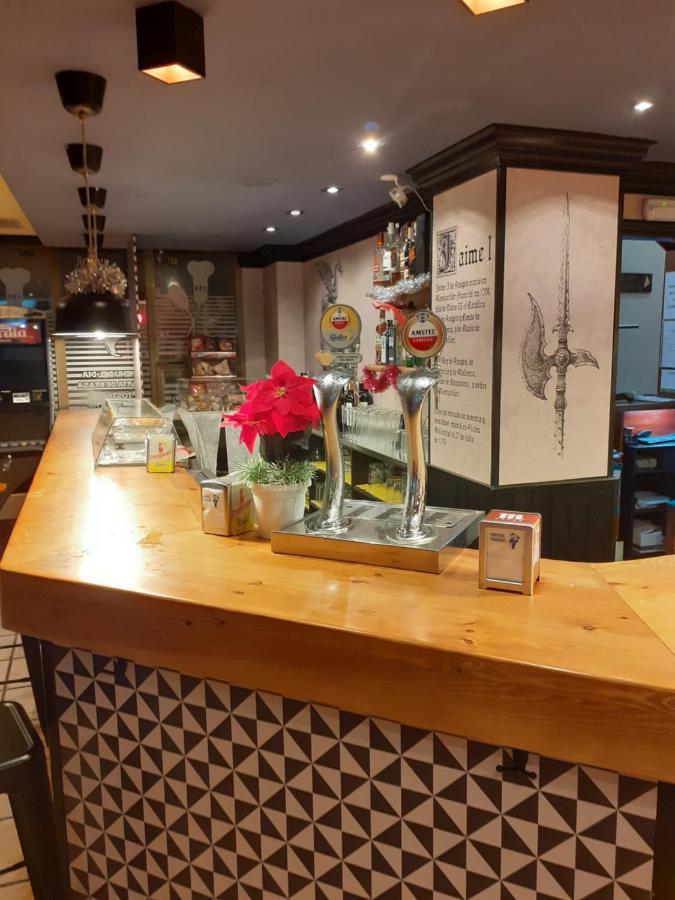 Hostal Jaime I ウエスカ エクステリア 写真